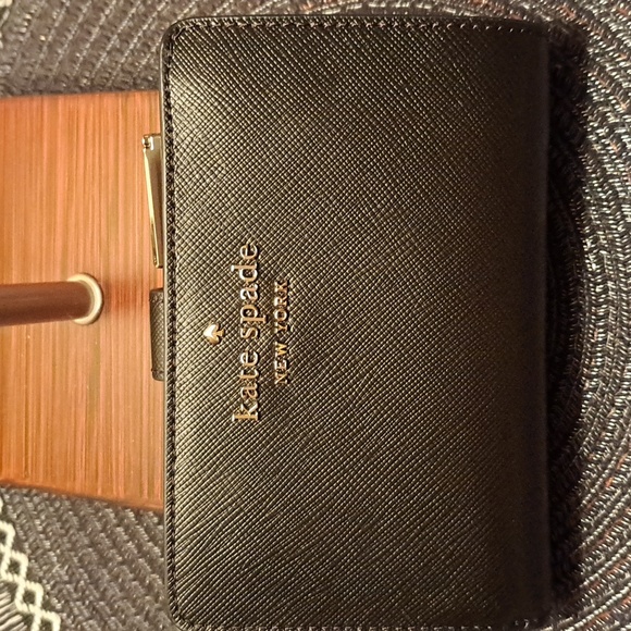 Kate Spade - Picture 1 of 3